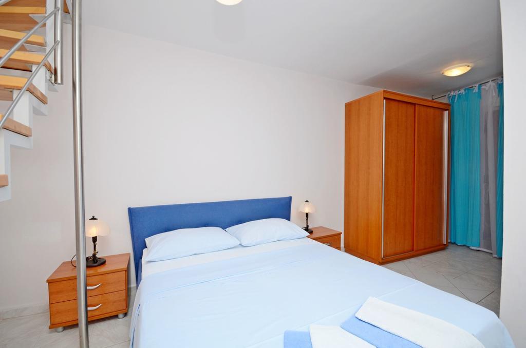 Apartments Hrgovic โรกอซนิซา ภายนอก รูปภาพ