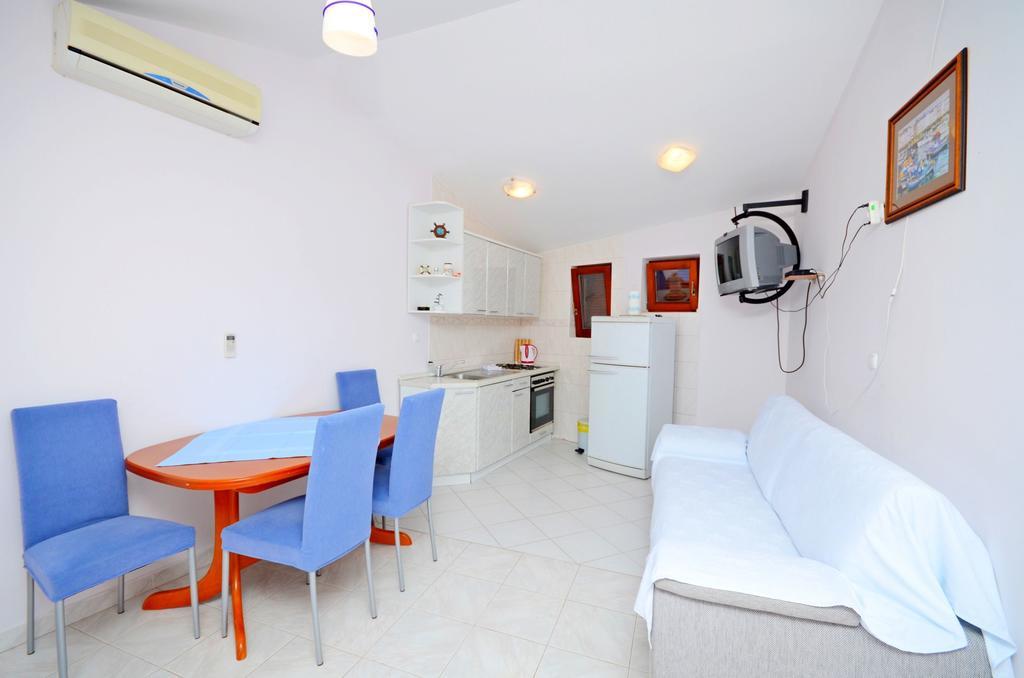 Apartments Hrgovic โรกอซนิซา ภายนอก รูปภาพ