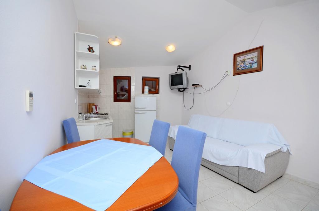 Apartments Hrgovic โรกอซนิซา ภายนอก รูปภาพ