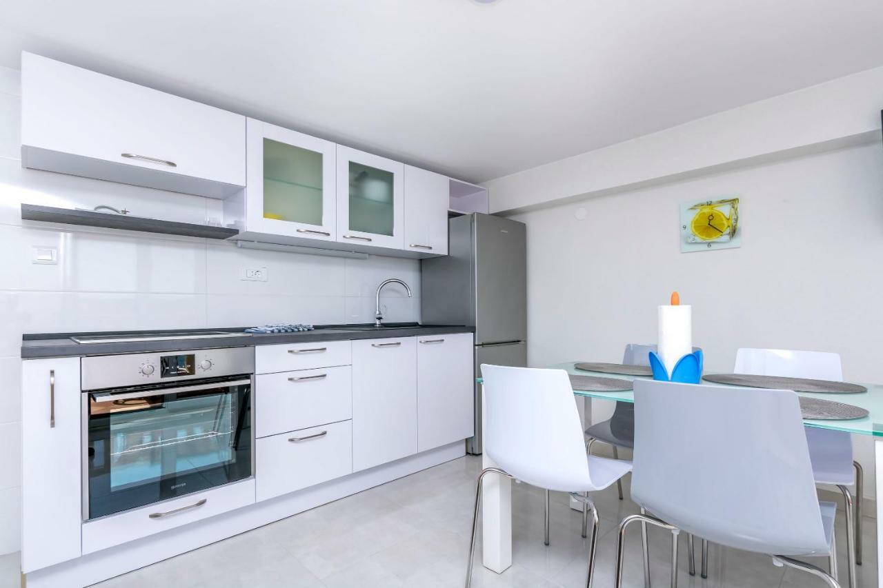 Apartments Hrgovic โรกอซนิซา ภายนอก รูปภาพ